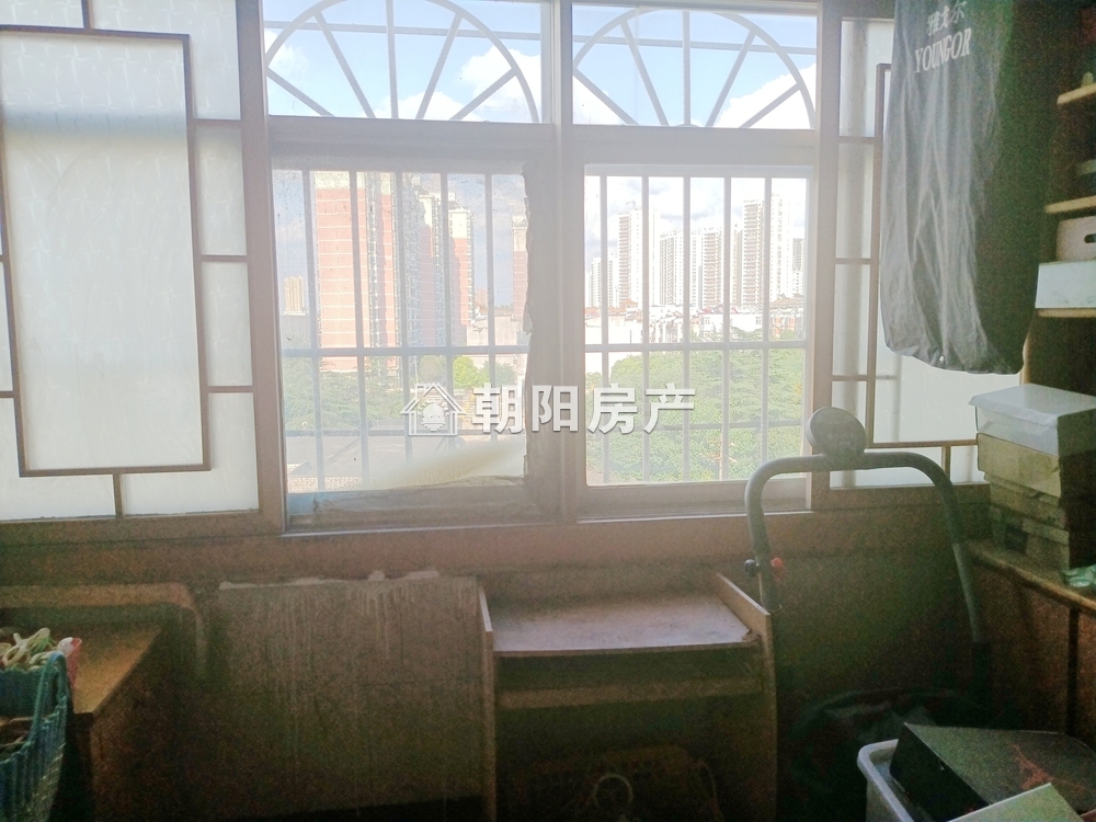 翡翠苑 70平 精装两室 东向采光 配套齐全