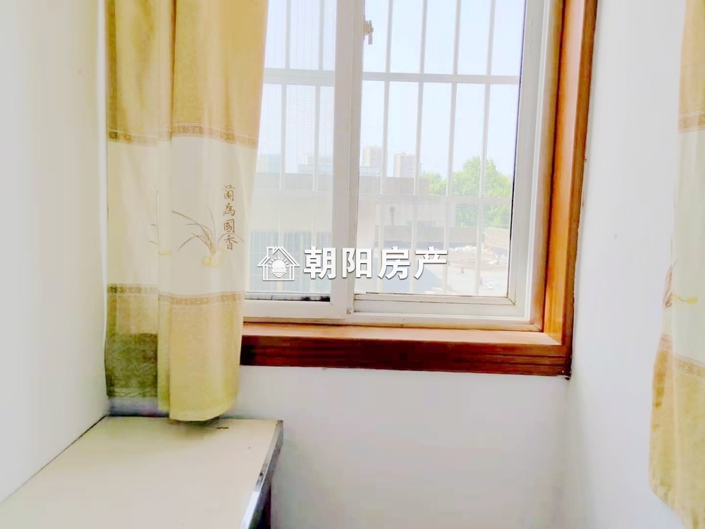 金龙门公寓 60平 一室一厅 龙湖公园旁 满五唯一