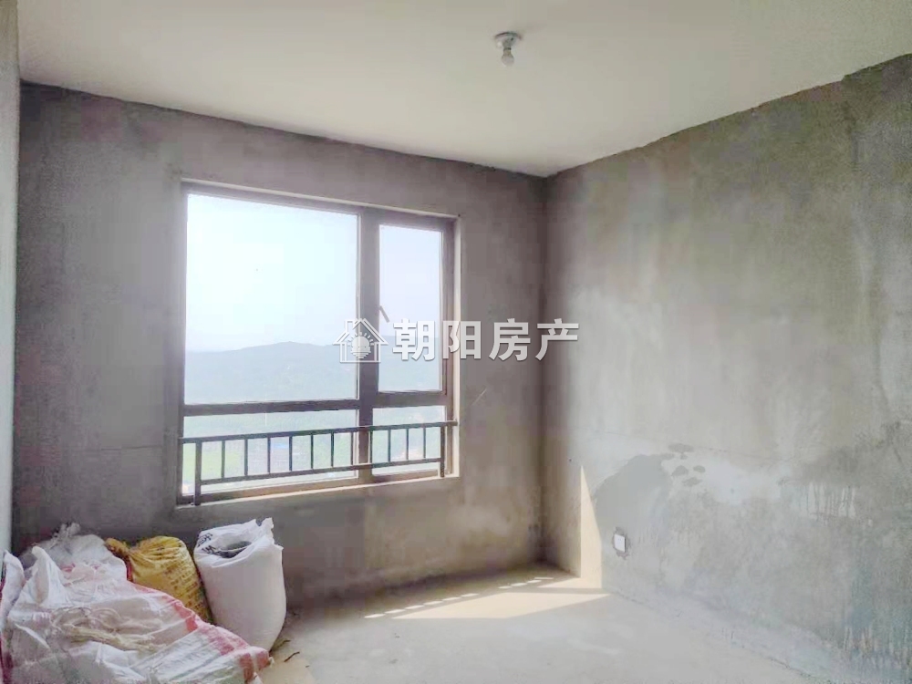 易居东方城 88平 南向两室 毛坯 交通便利