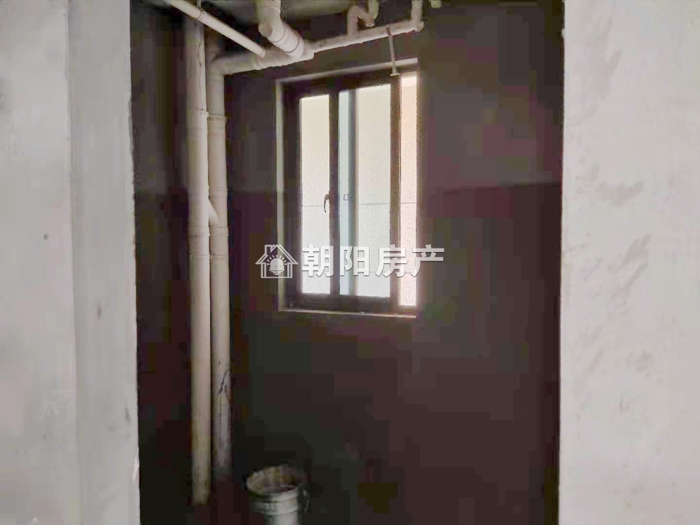 易居东方城 88平 南向两室 毛坯 交通便利