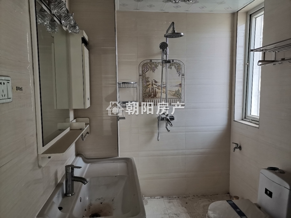 南苑二期 135平 朝南三室精装 学区房 满两年