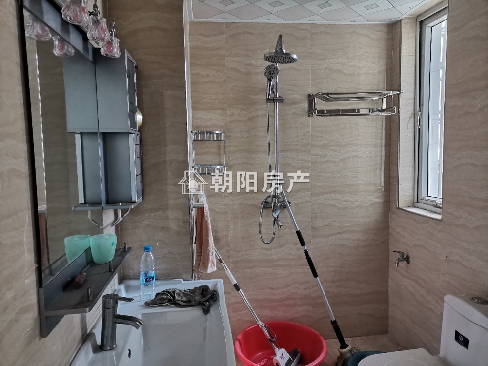 南苑二期 135平 朝南三室精装 学区房 满两年