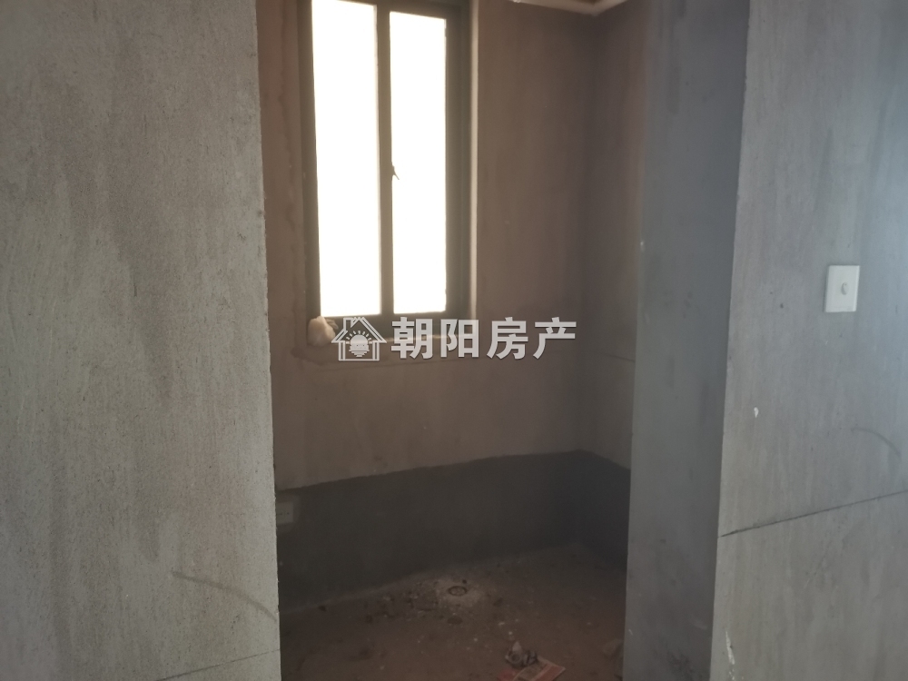 东华鑫城 93平 南向两室一卫 单价1709元 交通便利