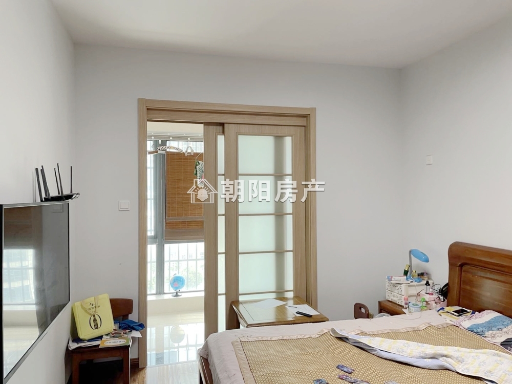 银鹭万树城 107平 南向精装三室 满两年 随时看房