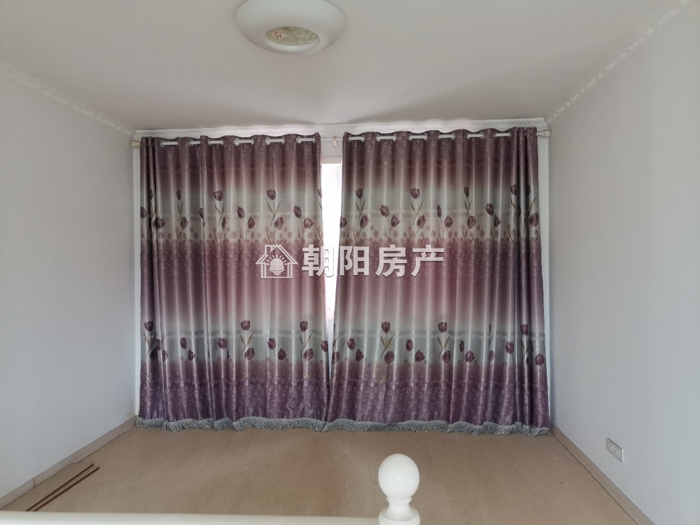 南苑二期 135平 朝南三室精装 学区房 满两年