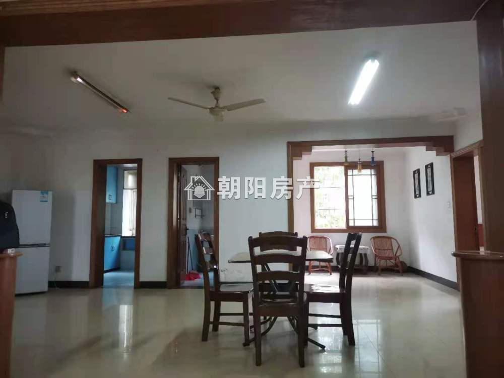 翠竹园 159平 3室2厅1卫 满五唯一 2515元/平 交通便利