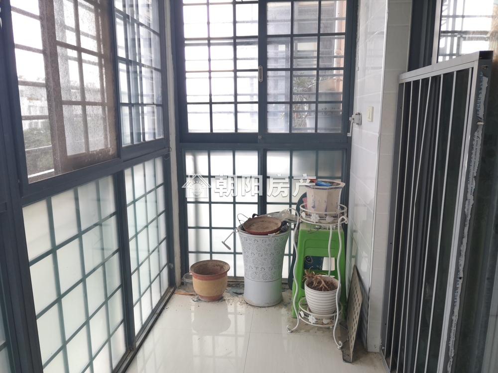阳光国际城三期 91平 南向精装三室 满两年 学区房