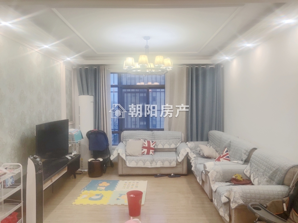 泉山湖香颂小镇 115平 精装三室朝南 交通便利 学区房