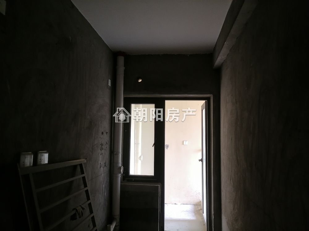 泉山湖香颂小镇 85平 南向两居 毛坯 学区房 配套齐全