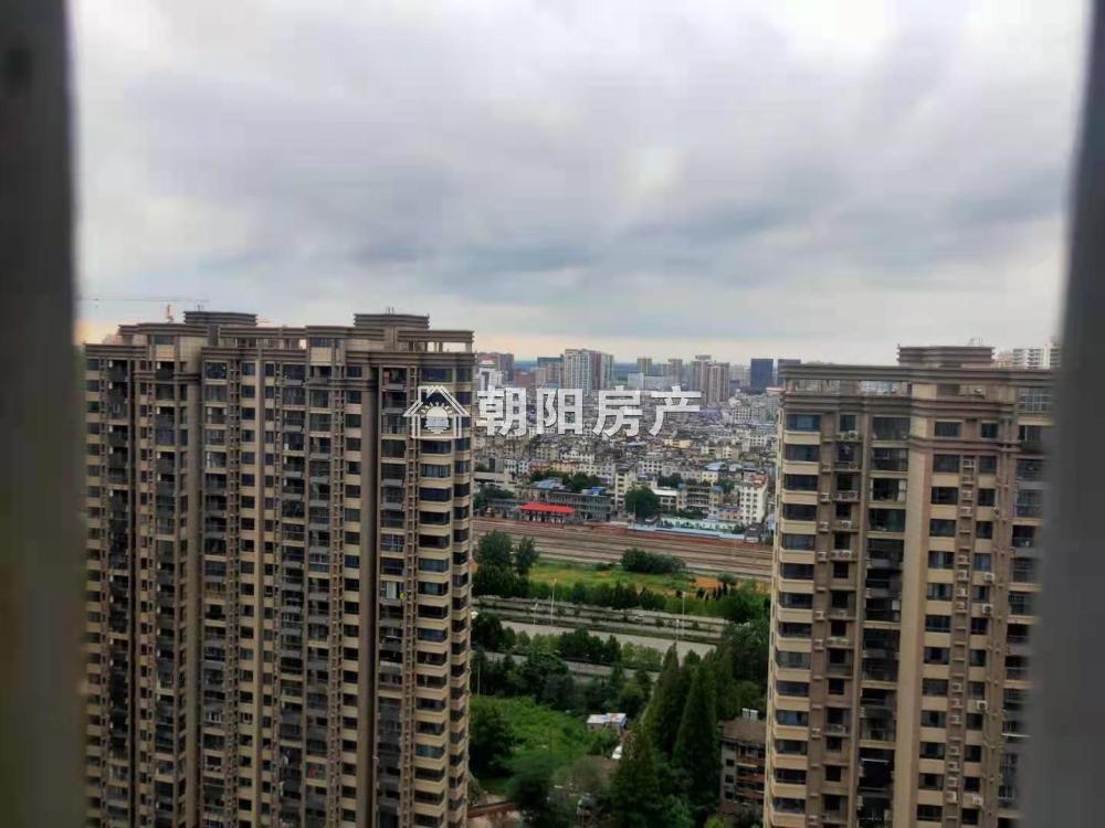 舜耕花都豪装三室两厅 出售基本未住居住适宜