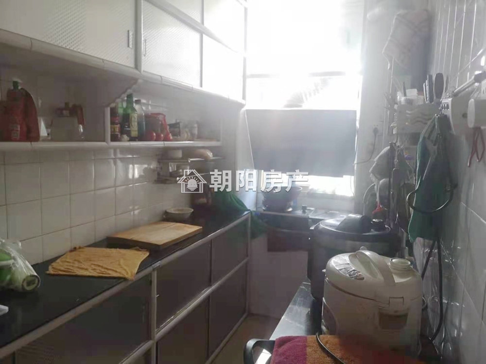 通达四村 75平 南向精装三室 满两年 购物便捷