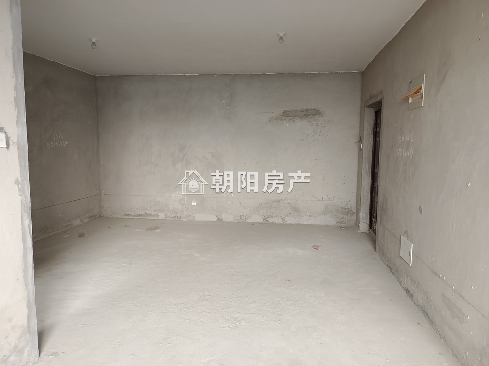 金地环球港 127平 南向三室 毛坯学区房 随时看房