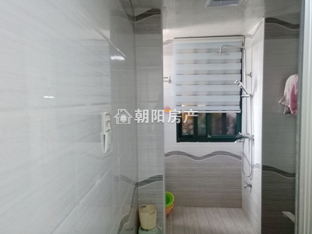 银鹭万树城 92平 南向两室简装 满两年 交通便利 学区房
