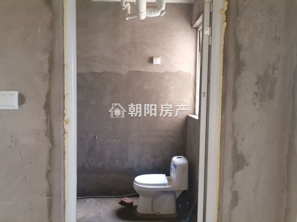 银杏苑 105平 南向三室两阳台 随时看房 环境好