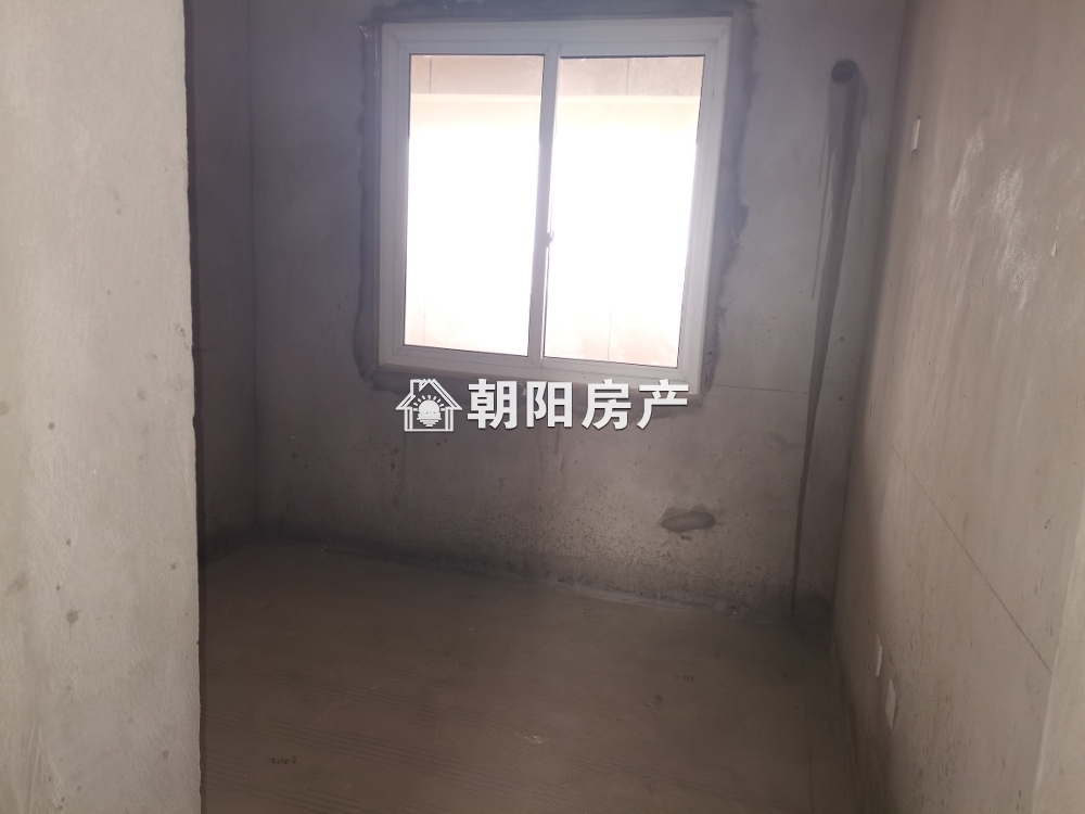 西城公馆 103平 南向三室两厅 交通便利 学区房