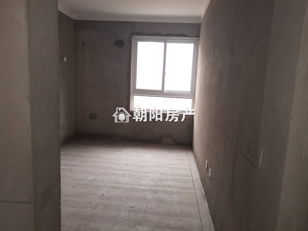 西城公馆 103平 南向三室两厅 交通便利 学区房