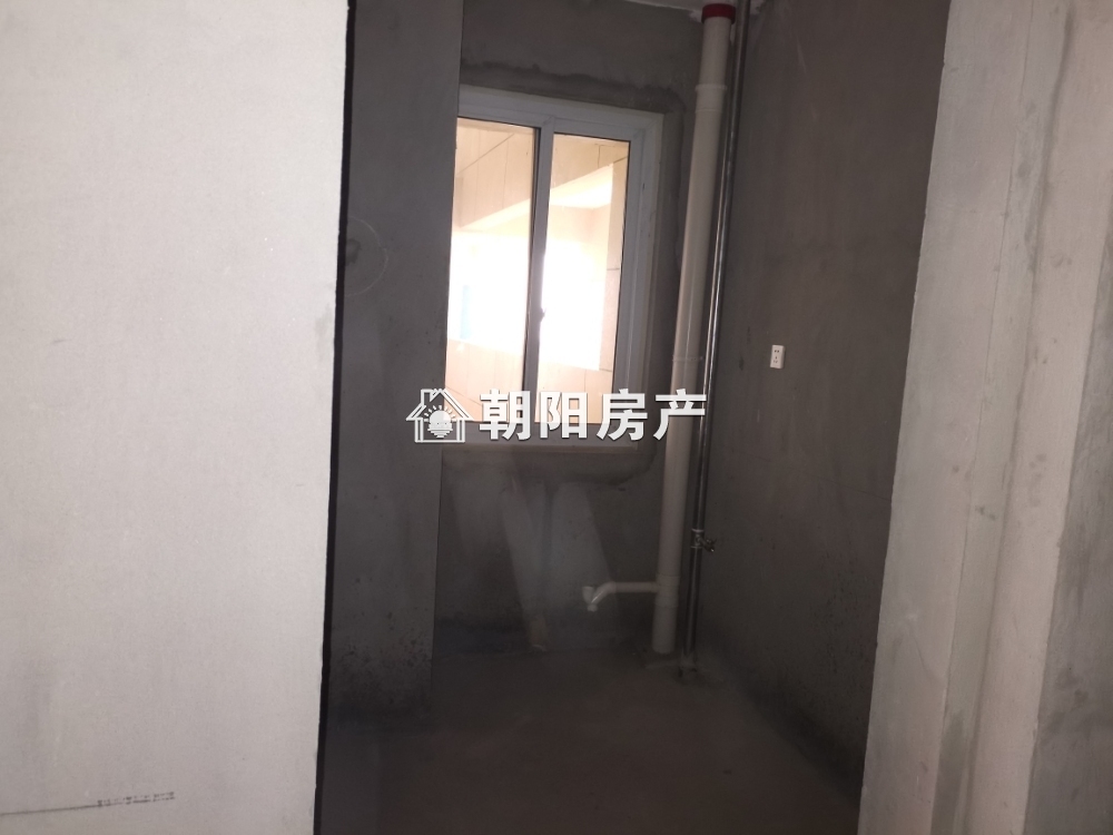西城公馆 103平 南向三室两厅 交通便利 学区房