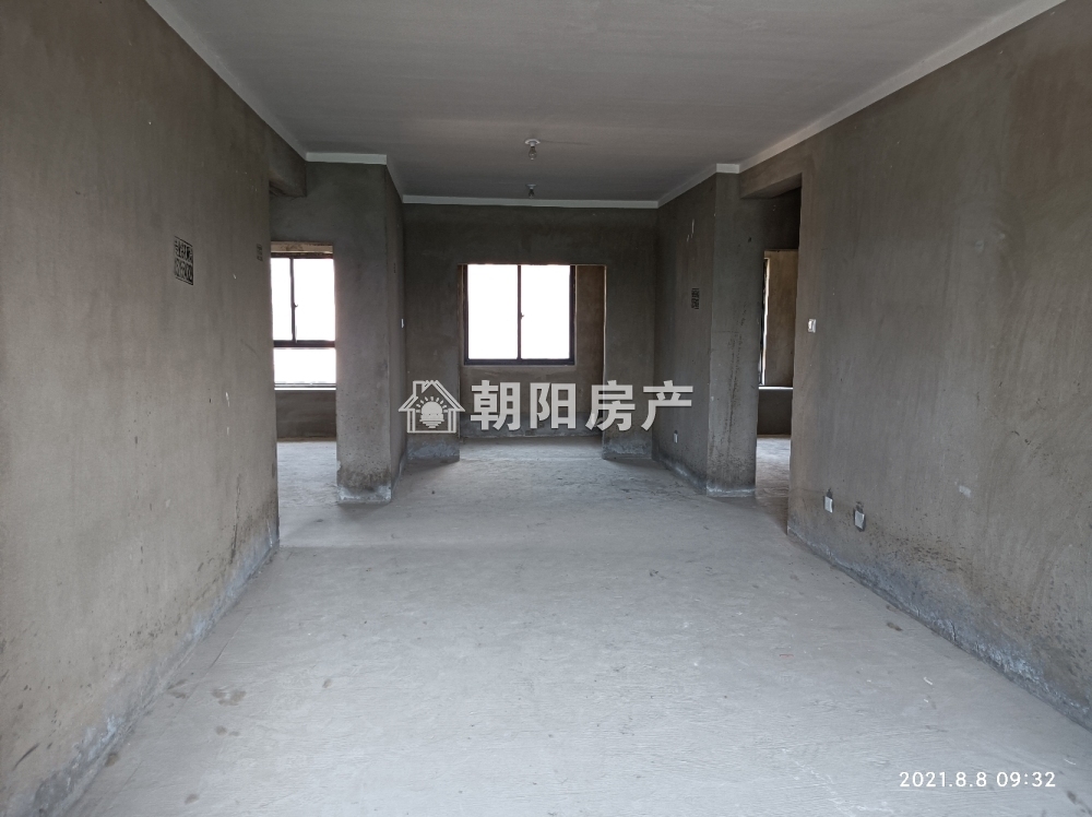 上郑广场 113平 南向三居 毛坯出租 配套齐全