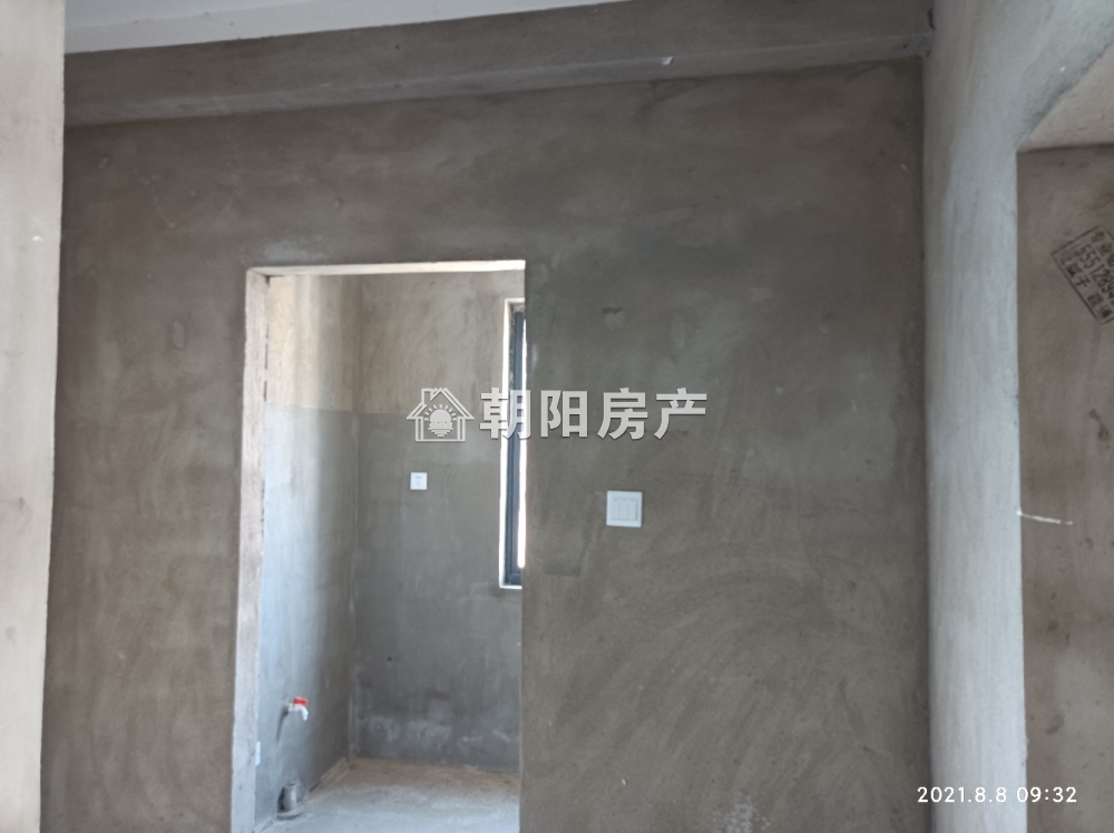 上郑广场 113平 南向三居 毛坯出租 配套齐全