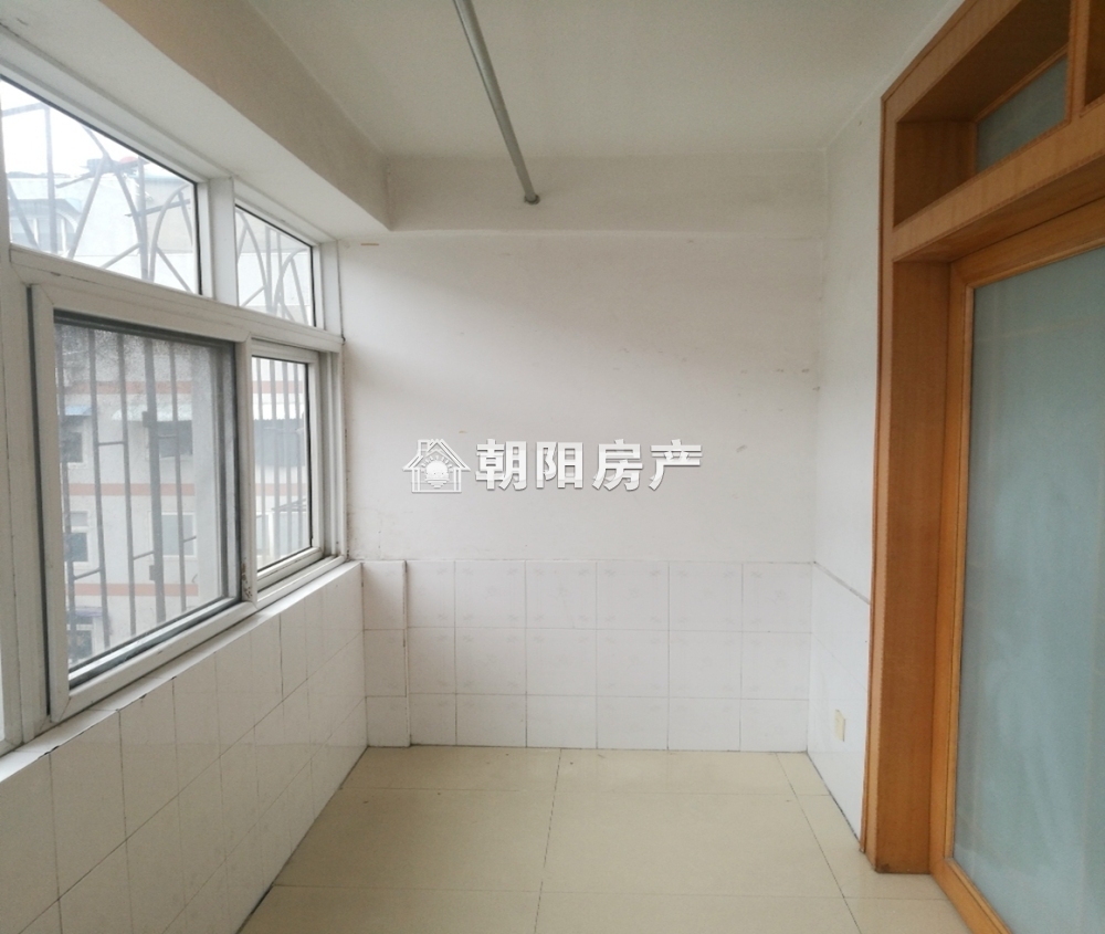 市场新村 90平 朝南两室 采光好 交通便利