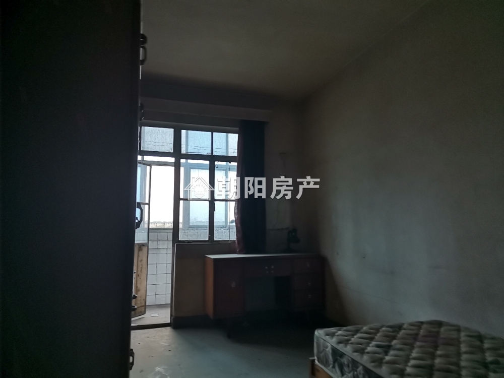 化建村 68平 朝南两室 简装 配套齐全 随时看房