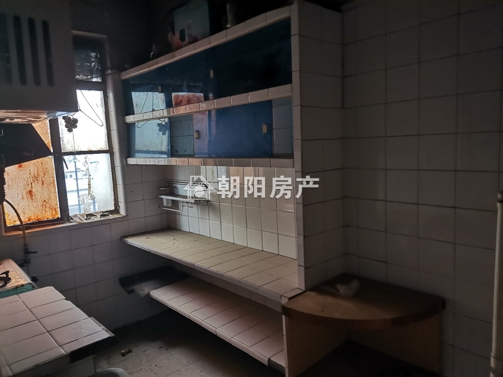 化建村 68平 朝南两室 简装 配套齐全 随时看房