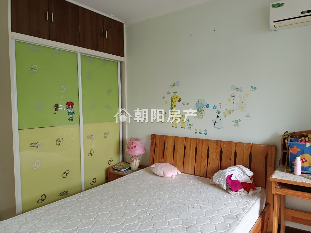 金港家园 92平 精装两居朝南 满两年 3026元/平