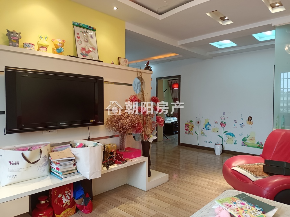 金港家园 92平 精装两居朝南 满两年 3026元/平