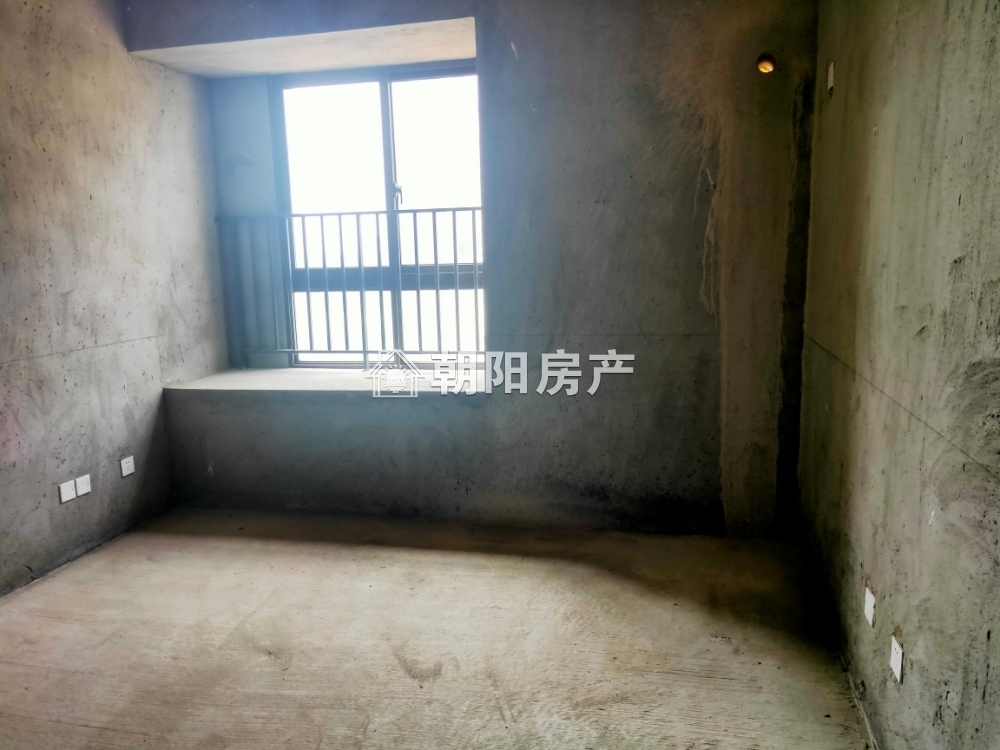 东方蓝海樾府 114平 南向两室 毛坯房 随时看房