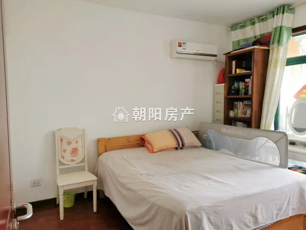 鑫诚花园 108平 南向精装两居 满两年 交通便利学区房