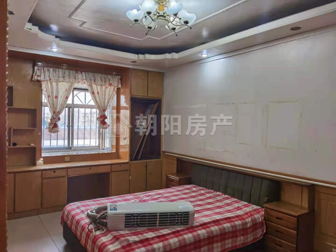 谢四小综合楼 75平 南向两室 2400元/平 交通便利 学区房