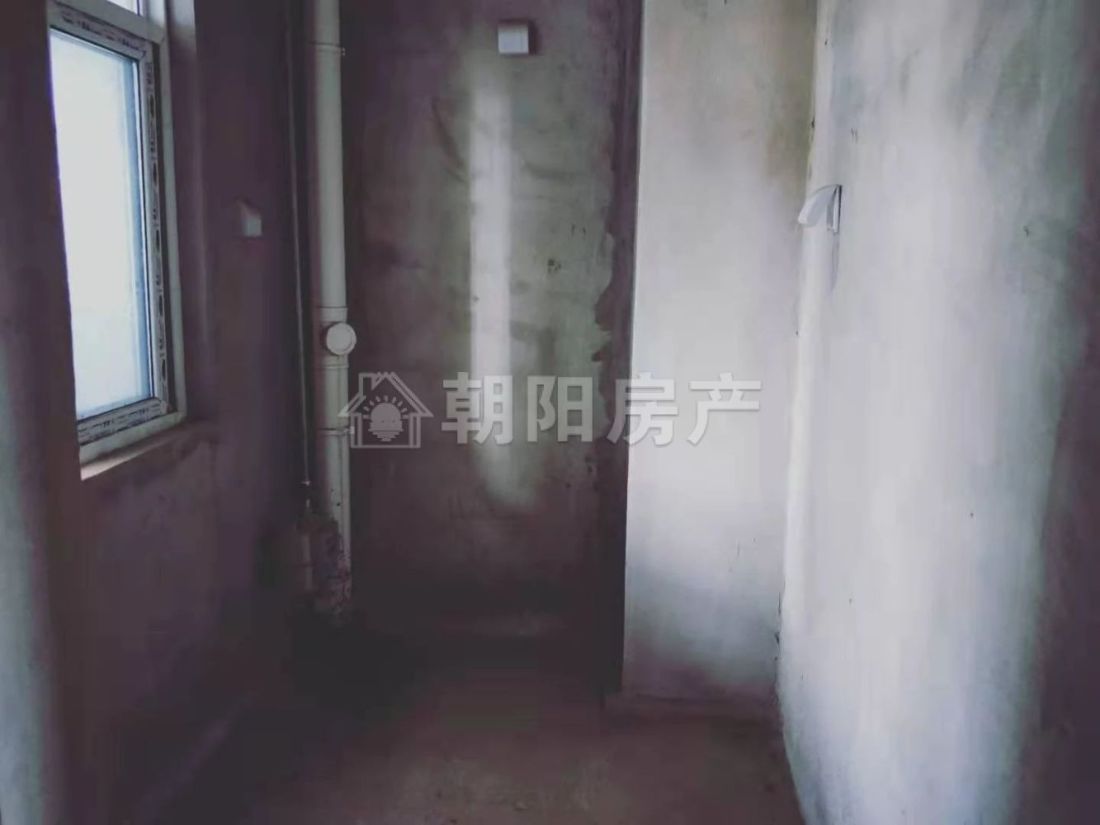 金地新天地 70平 南向采光三室 满两年 交通便利