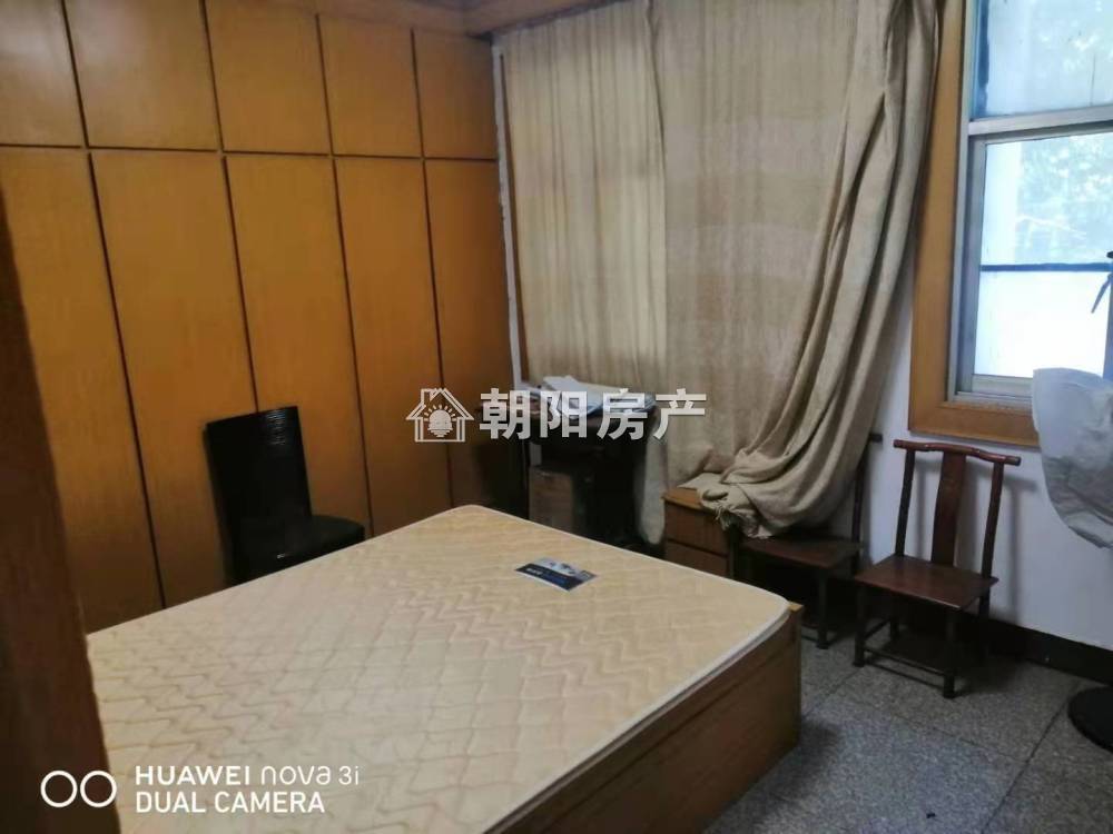 东淮公交大院 42平 朝南一室一厅 满两年 普装 交通便利