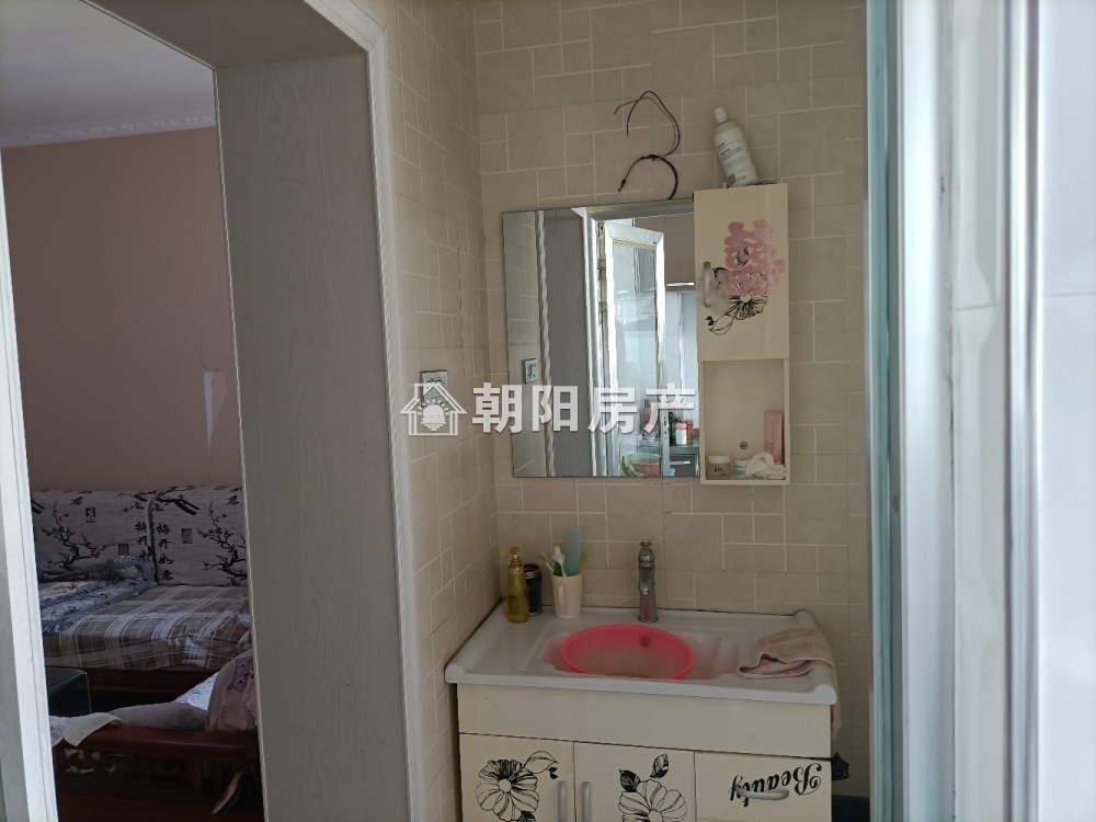 锦绣东苑 73平 朝南两室 满两年 单价2054元/平