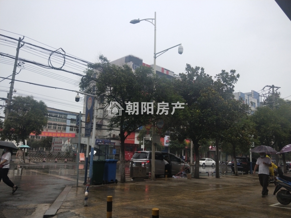 谢四小综合楼 83平 南向三居 满两年 交通便利