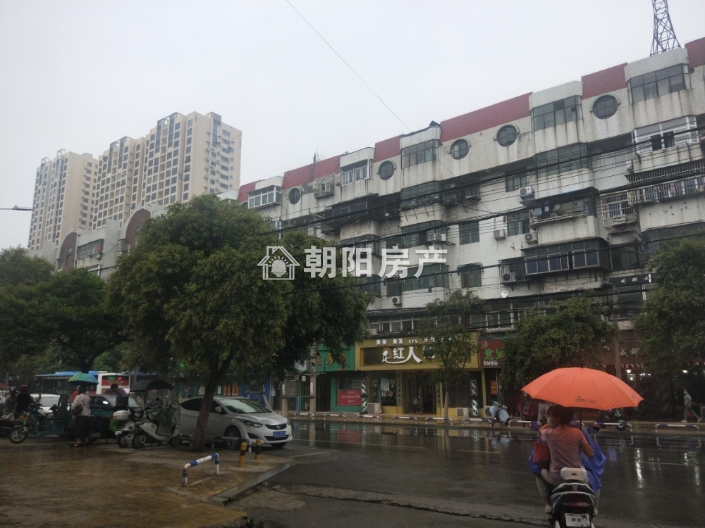 谢四小综合楼 83平 南向三居 满两年 交通便利