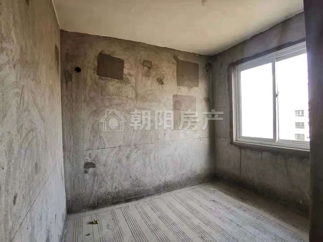 西城公馆 107平 南向三室采光好 4820元/平 交通便利