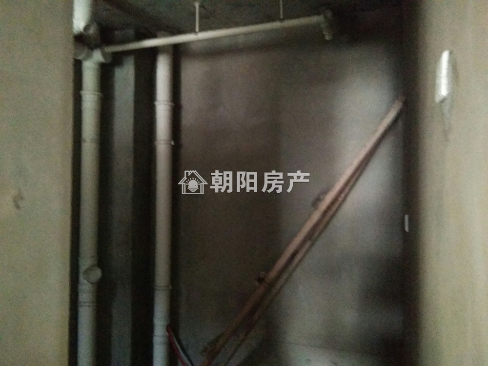 放响村 77平 朝南两居 毛坯 交通便利 随时看房