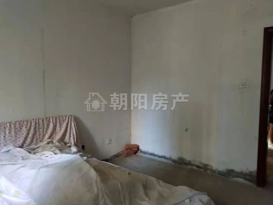 新家园A区 79平 南向两室一厅 交通便利 简装出租