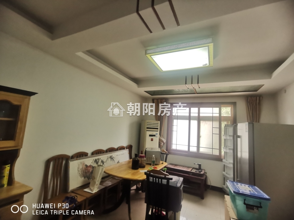 银工家属楼 89平 南向两室 满两年 交通便利