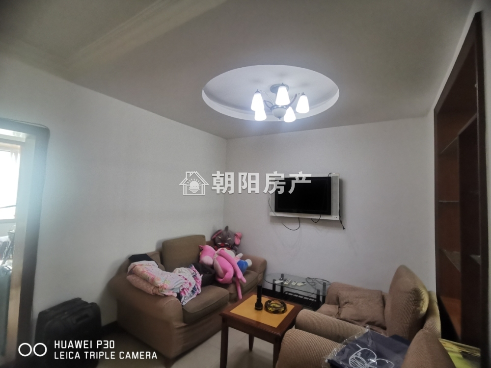 银工家属楼 89平 南向两室 满两年 交通便利