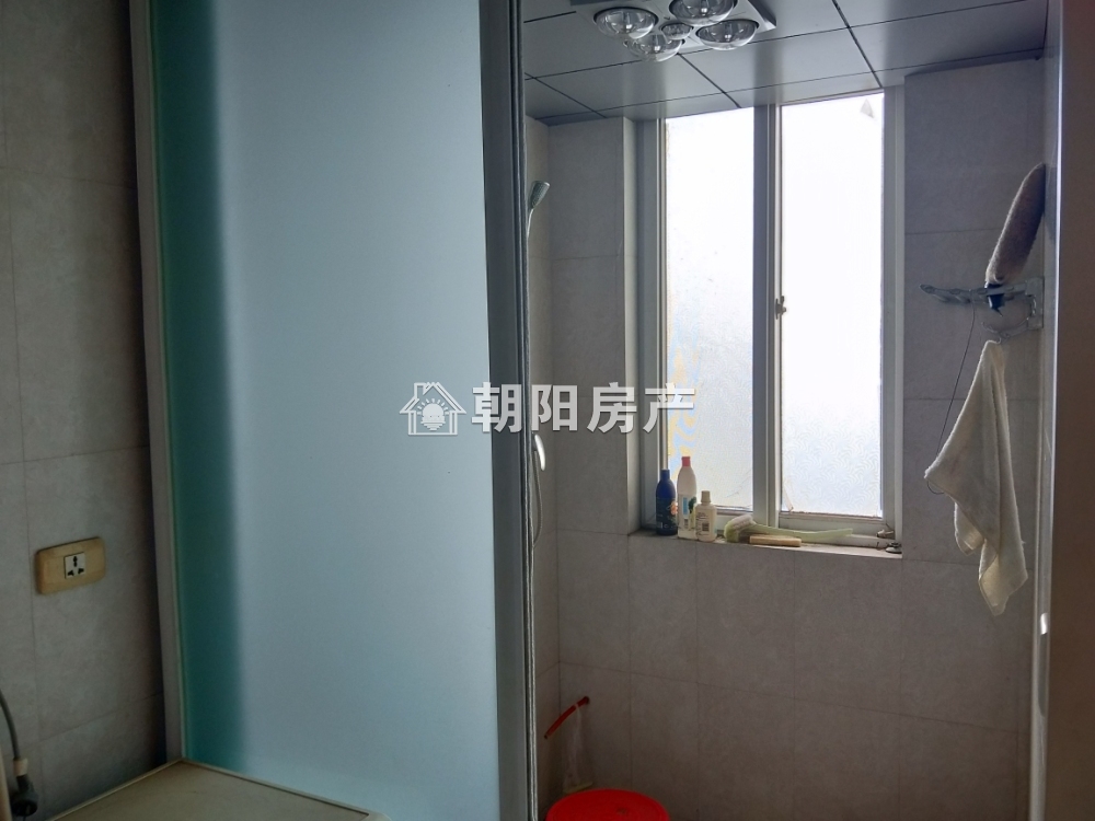 桂园小区 97平 朝南三室 满两年 1505元/平 交通便利