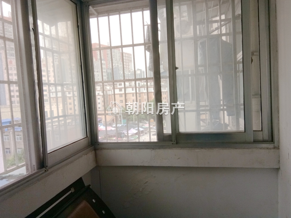 吉安小区 61平 朝南两室一厅 满两年 单价1616元/平