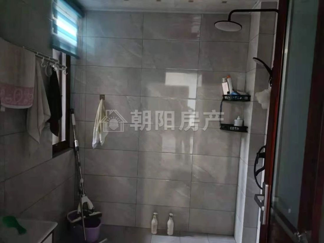 御景学府 143平 南向四室二厅 满两年 学区房