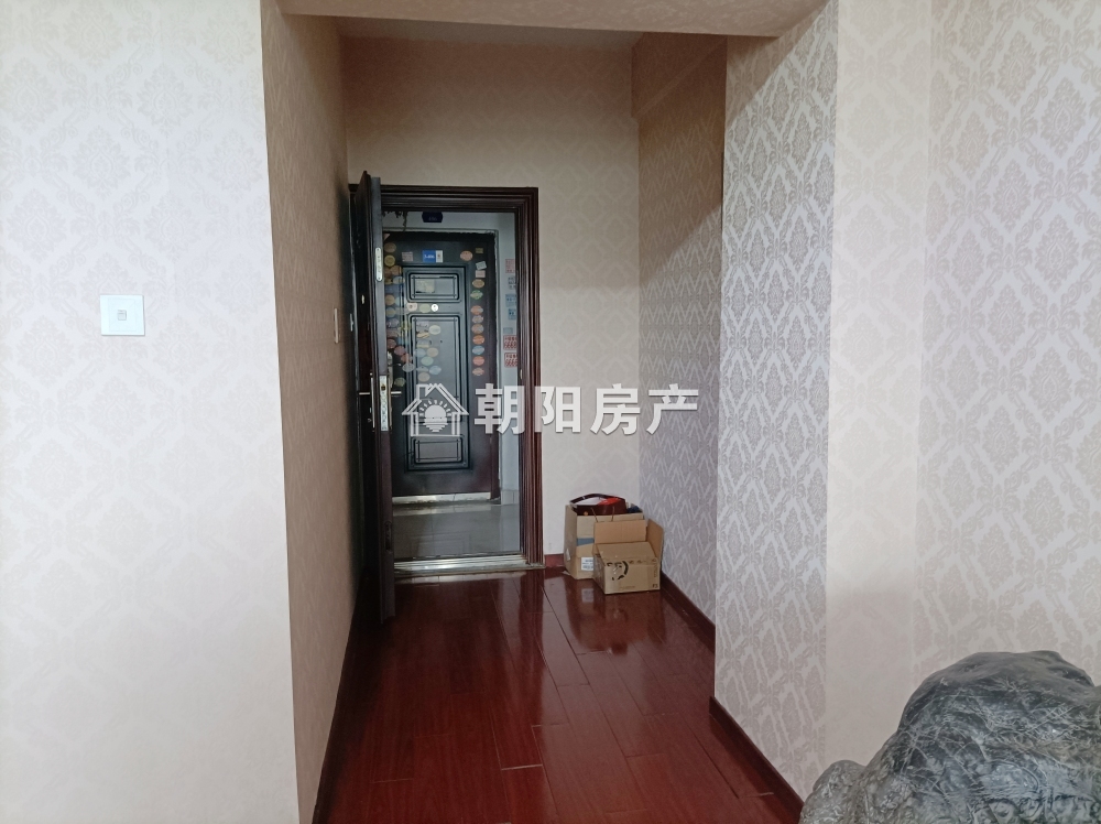 中环国际 85平 南向精装两室 满两年 随时看房