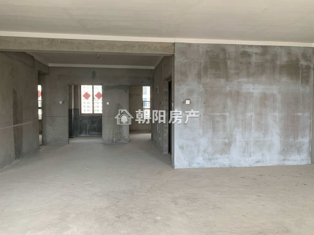 御香山 139平 南向大三室 毛坯 学区房 交通便利