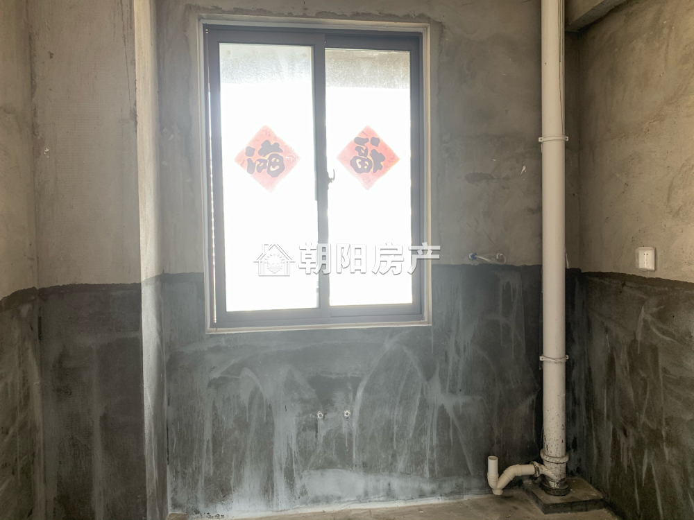 御香山 139平 南向大三室 毛坯 学区房 交通便利