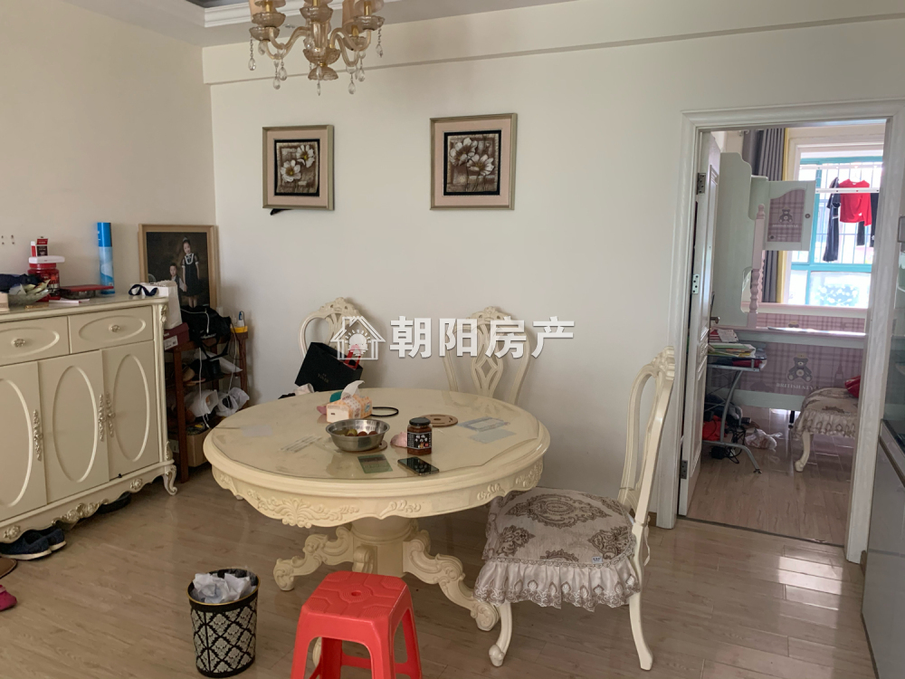 银鹭万树城 135平 南向精装三室 满两年 交通便利