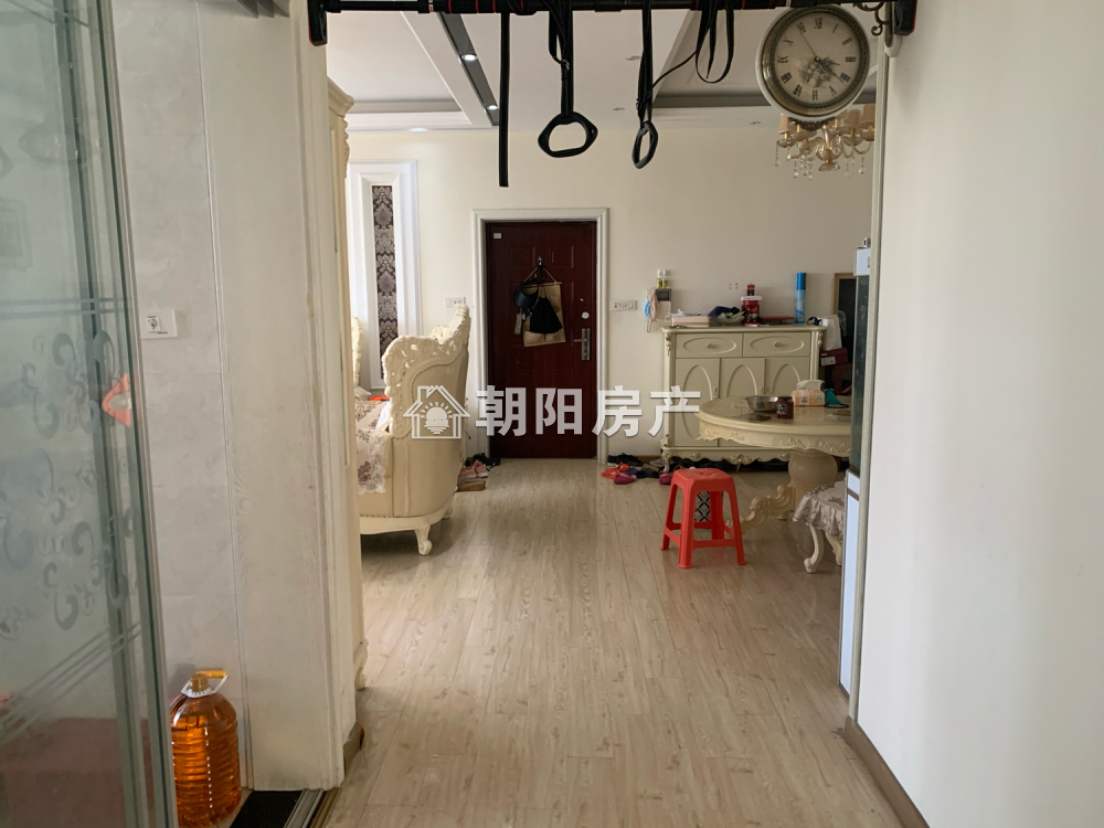 银鹭万树城 135平 南向精装三室 满两年 交通便利
