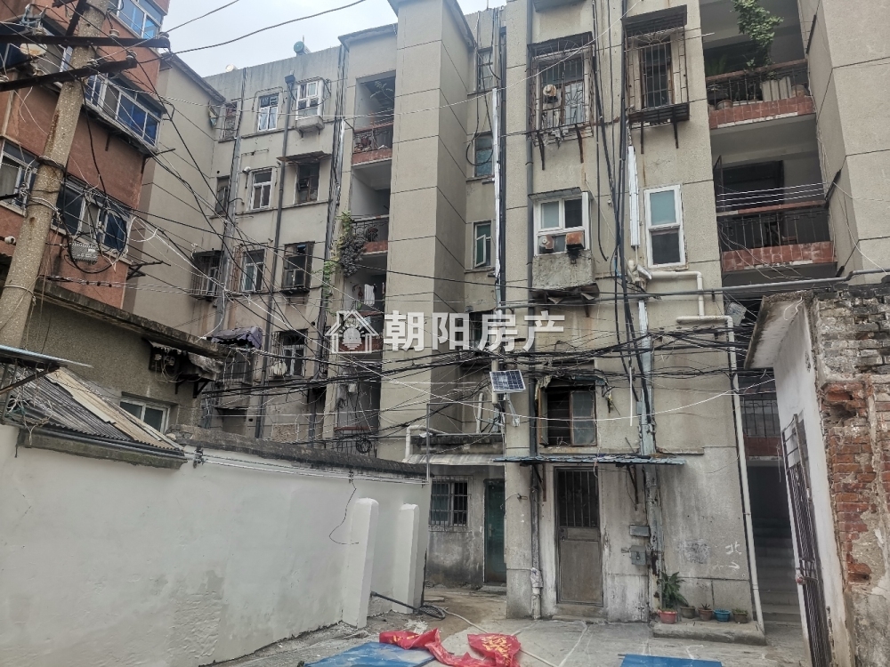人民医院家属楼 70平 南向两室 采光好 1857元/平